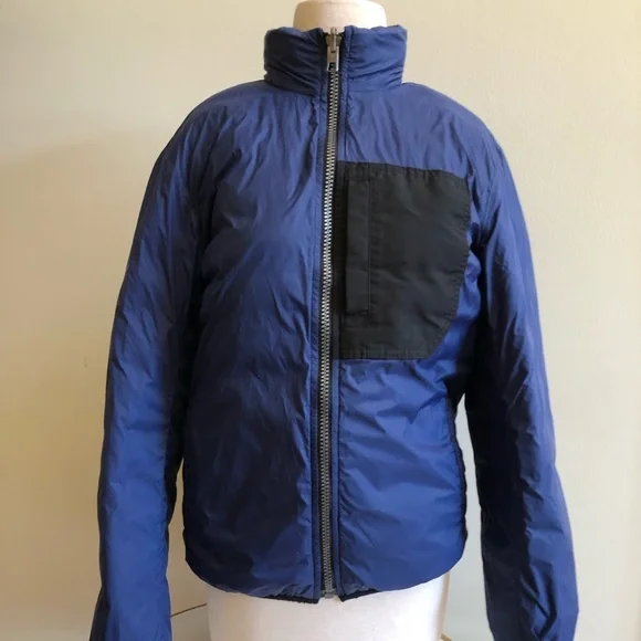 COACH REVERSIBLE JACKET fits like a small